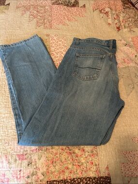 Arizona Jean Company Men's Straight Light Blue Denim Jeans